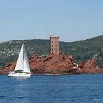 Appt 3 Pieces Avec Piscine Proche Centre Ville, 4 Couchages, Saint-raphael - Fr-1-226a-144 Apartment *