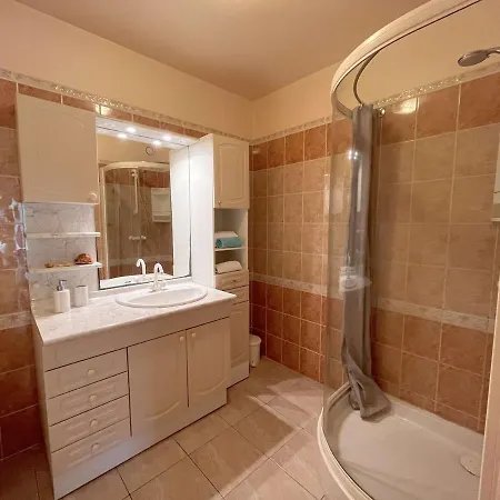 Appt 3 Pieces Avec Piscine Proche Centre Ville, 4 Couchages, Saint-raphael - Fr-1-226a-144 아파트 *
