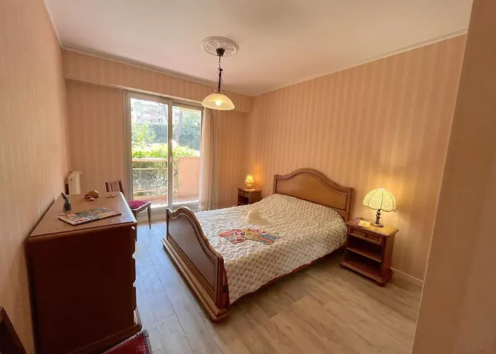 Appt 3 Pieces Avec Piscine Proche Centre Ville, 4 Couchages, Saint-raphael - Fr-1-226a-144 Apartment