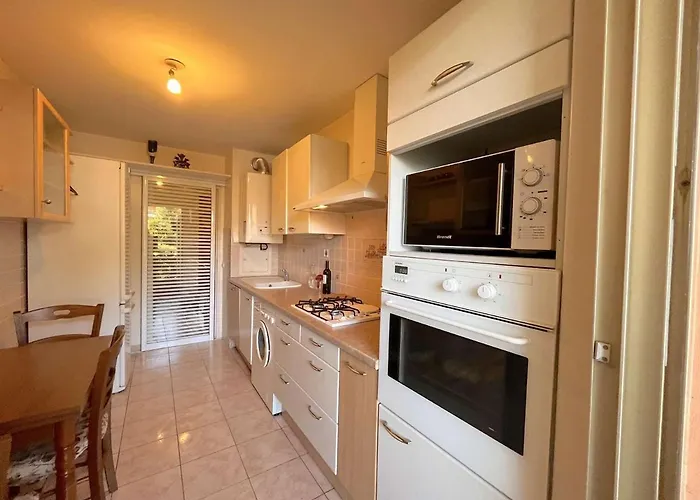 Appt 3 Pieces Avec Piscine Proche Centre Ville, 4 Couchages, Saint-raphael - Fr-1-226a-144 *